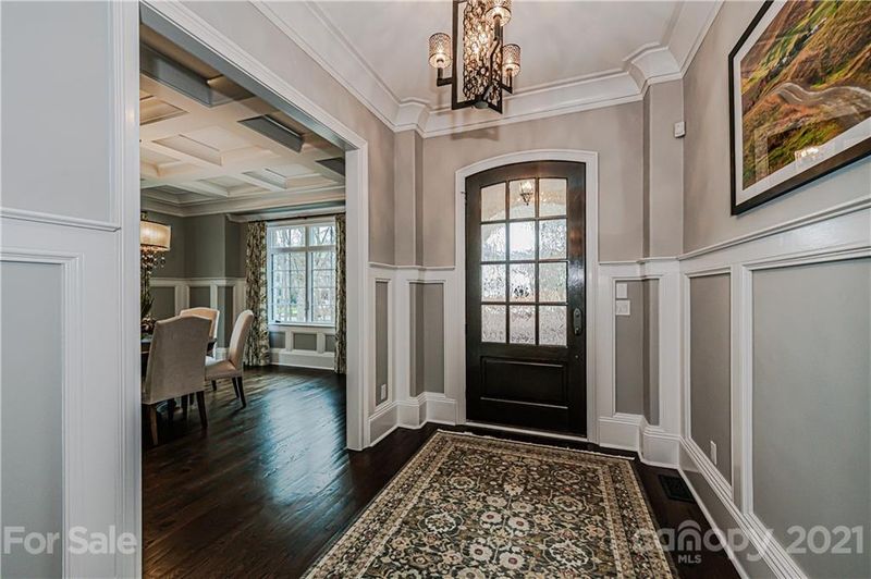5528 Carmel Park Dr, Charlotte, NC 28226