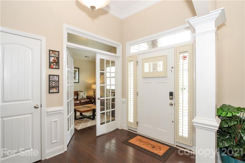 5334 Casper Dr, Charlotte, NC 28214