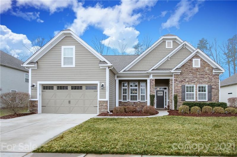 5334 Casper Dr, Charlotte, NC 28214