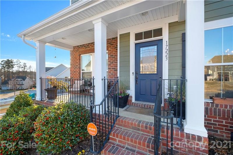 17223 Summers Walk Blvd, Davidson, NC 28036