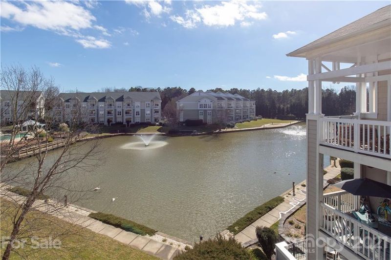 18736 Nautical Dr #302, Cornelius, NC 28031