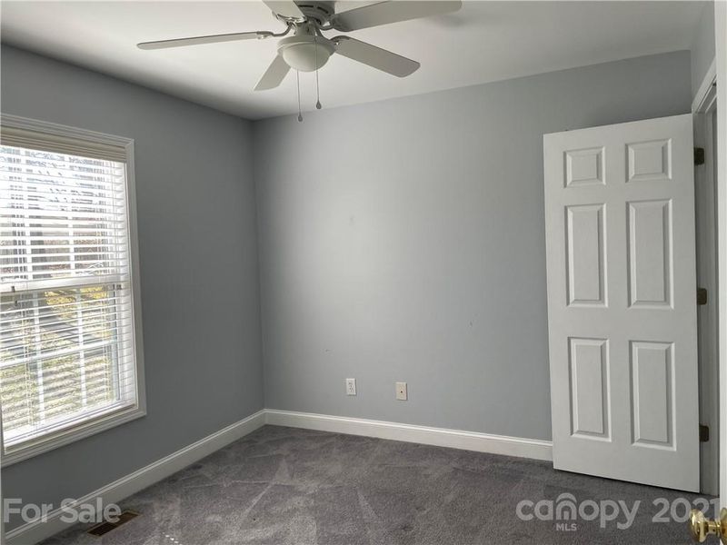 2202 Charles Towne Ct, Kannapolis, NC 28083