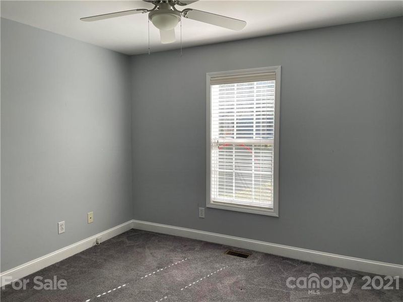 2202 Charles Towne Ct, Kannapolis, NC 28083