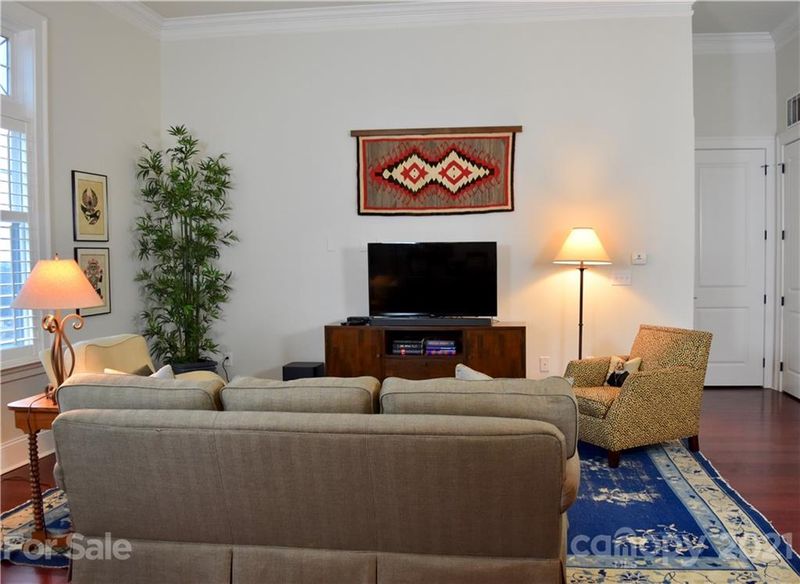 2810 Selwyn Ave #416, Charlotte, NC 28209