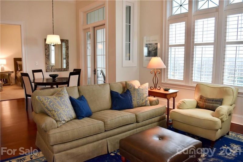 2810 Selwyn Ave #416, Charlotte, NC 28209
