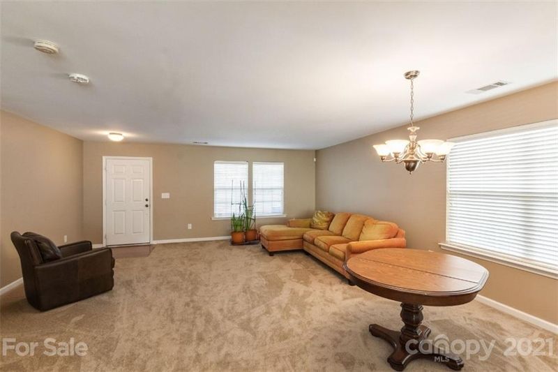 6520 Prosperity Commons Dr, Charlotte, NC 28269