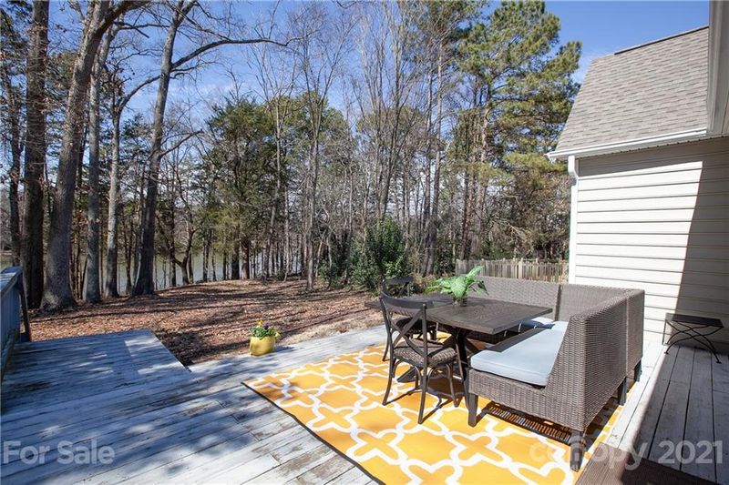 18821 Victoria Bay Dr, Cornelius, NC 28031