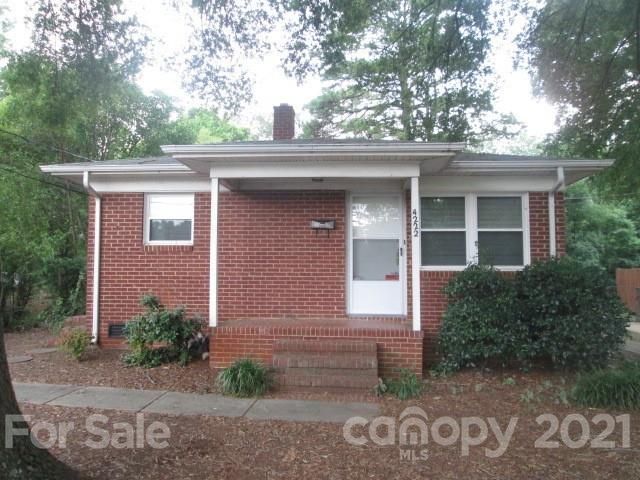 4220 Walker Rd, Charlotte, NC 28211