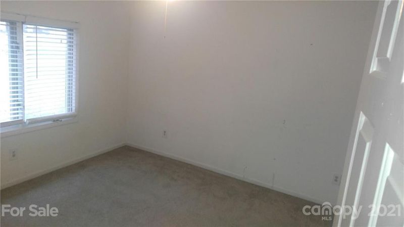 2140 21st St NE, Hickory, NC 28601