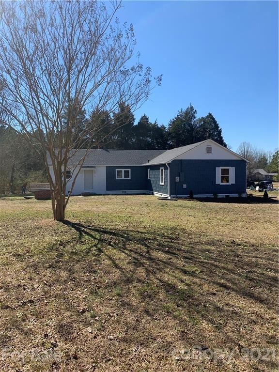 1080 Ring Tail Rd, Claremont, NC 28610