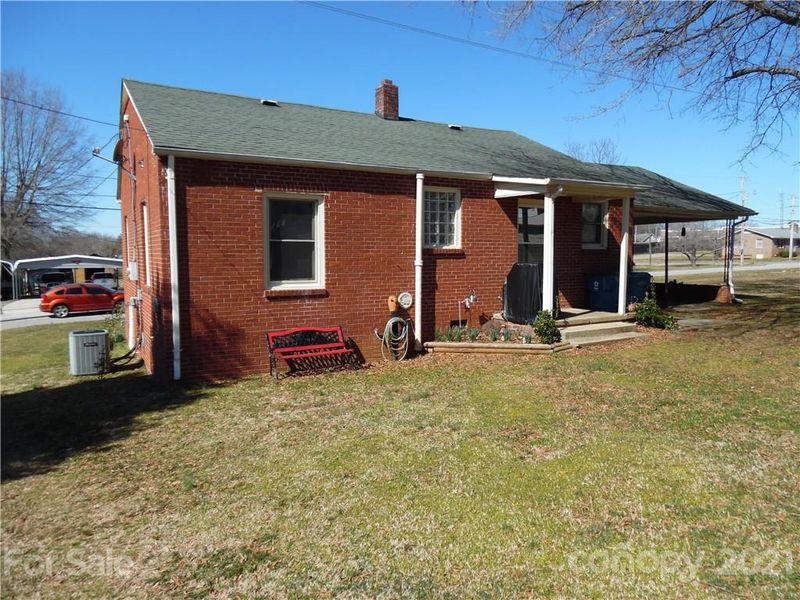 105 S 5th Ave, Maiden, NC 28650
