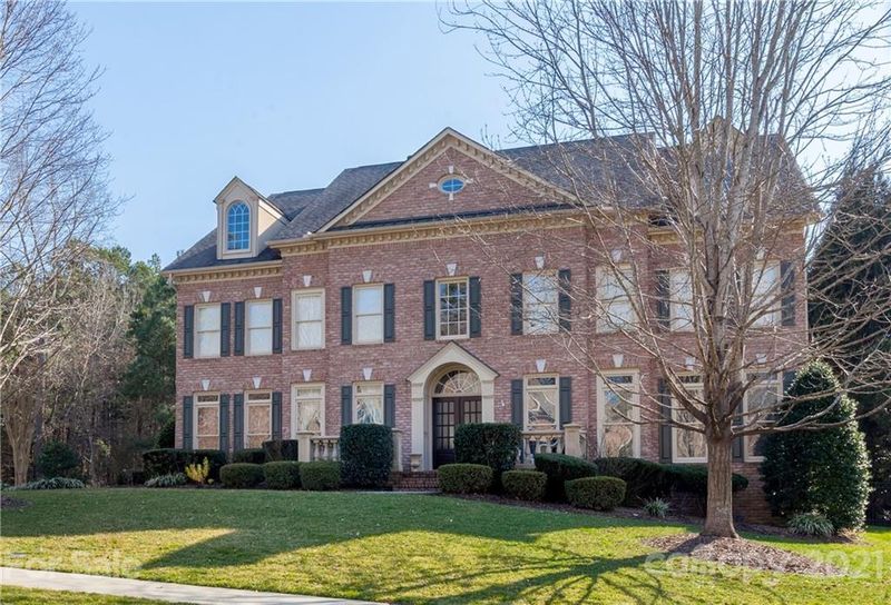 7106 Stonehaven Dr, Waxhaw, NC 28173
