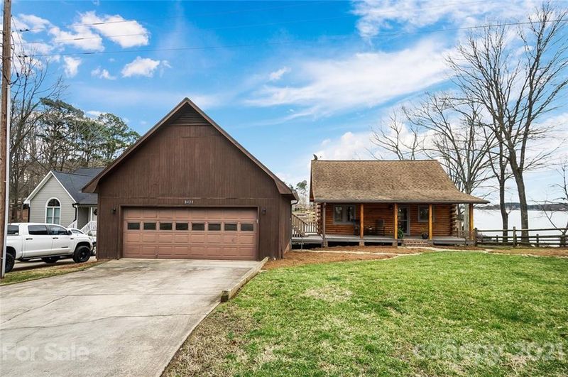 8422 Normandy Rd, Denver, NC 28037