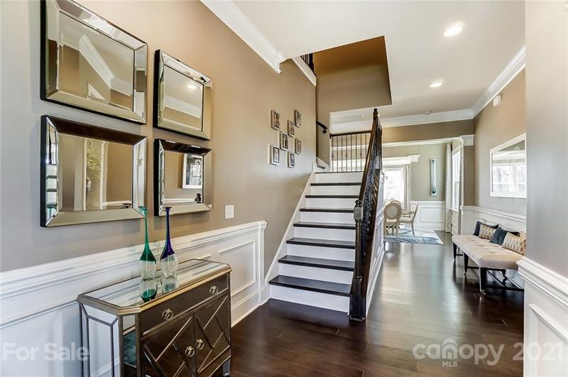5110 Mount Clare Ln, Charlotte, NC 28210