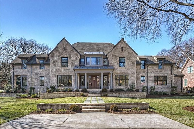 3452 Foxcroft Rd, Charlotte, NC 28211