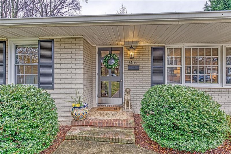 1314 Ashbrook Pl, Charlotte, NC 28209