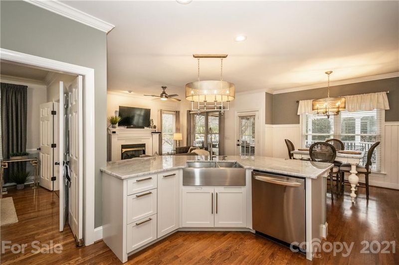 2416 Mirow Pl, Charlotte, NC 28270