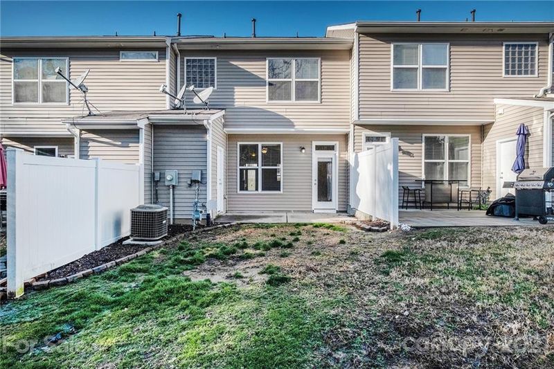 2121 Aston Mill Pl, Charlotte, NC 28273