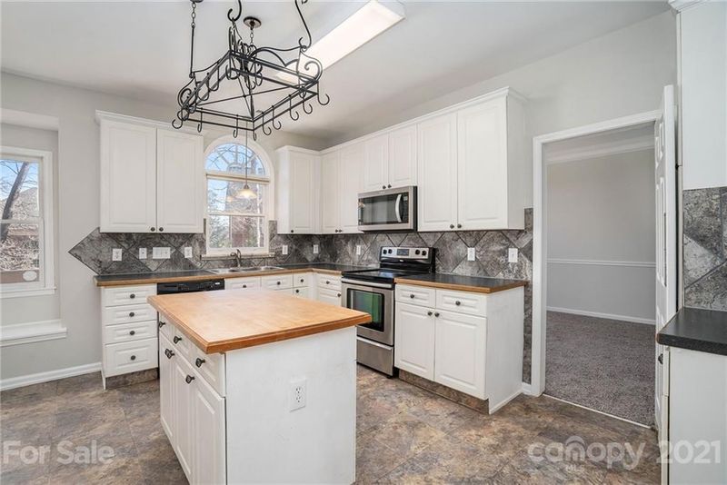 4163 Bristol Pl NW, Concord, NC 28027