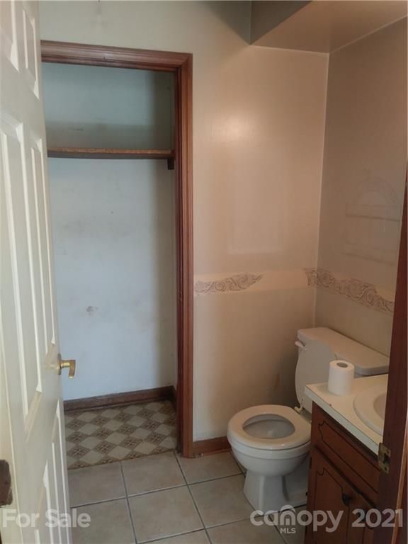 1330 5th St NE #172, Hickory, NC 28601