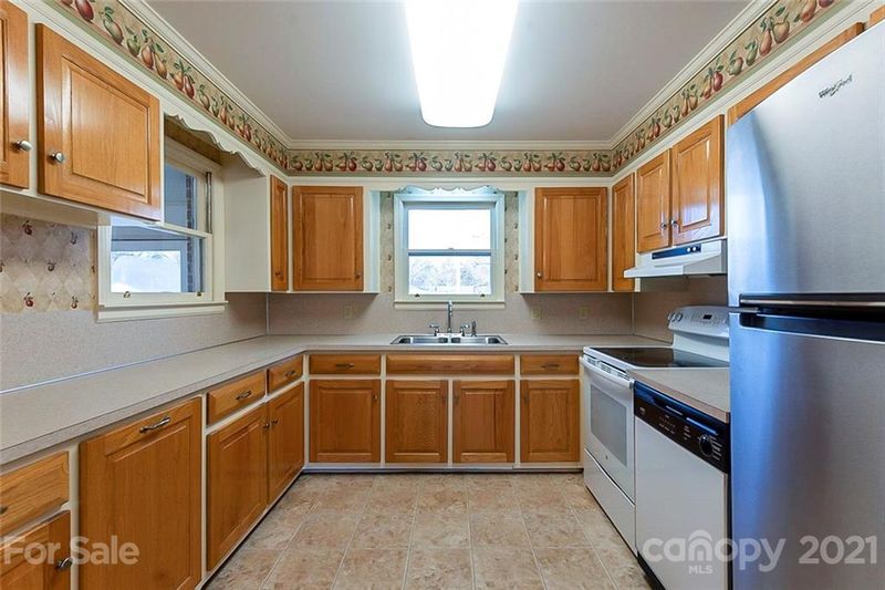 1054 Memorial Park Rd, Lancaster, SC 29720