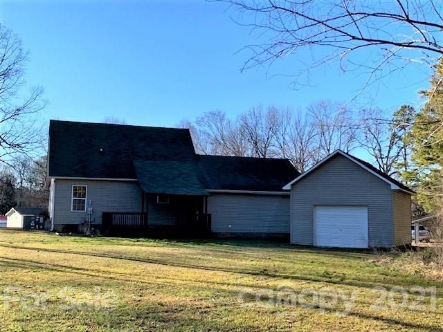 1150 Ravendale Dr, Charlotte, NC 28216