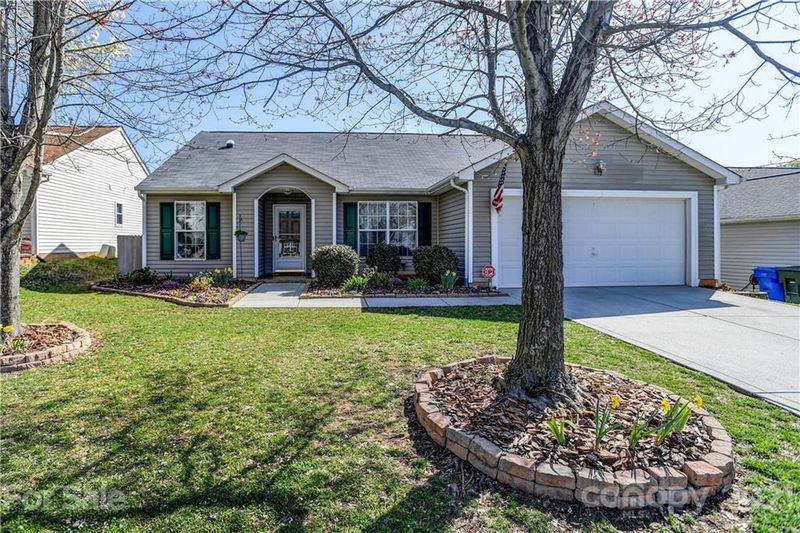 130 Winborne Dr, Mooresville, NC 28115