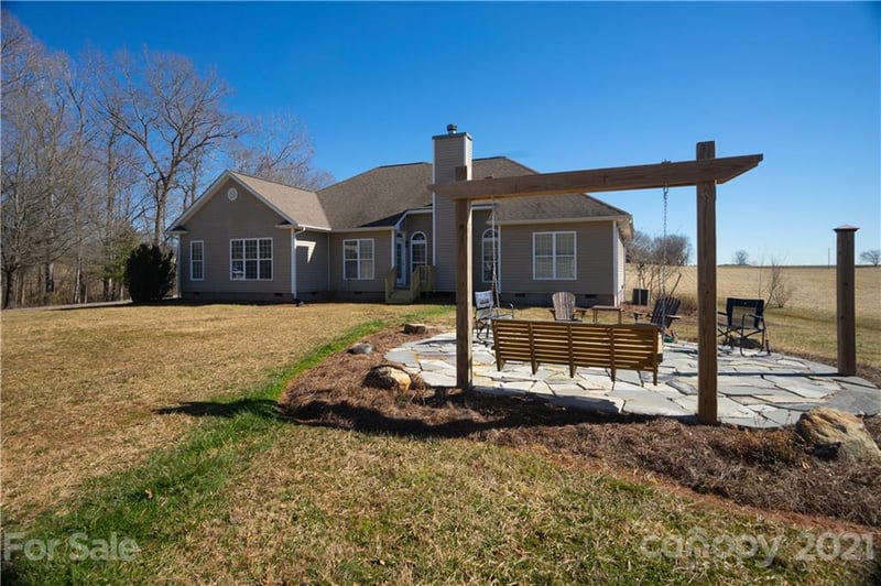 415 Rash Rd, Olin, NC 28660