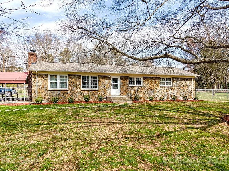 3990 Palmetto Dr, Rock Hill, SC 29732