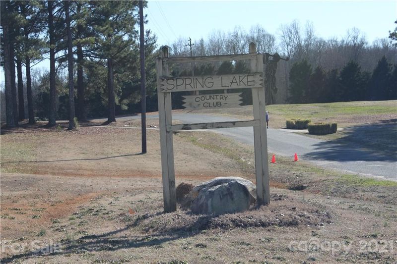 1367 Springlake Rd, York, SC 29745