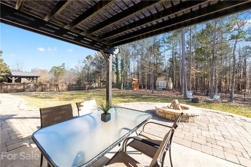 8003 Avanti Dr, Marvin, NC 28173