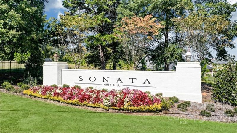3002 Marchers Trace Dr, Mint Hill, NC 28227