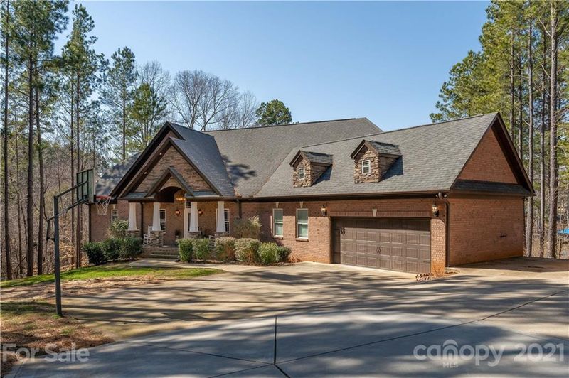 6762 Barefoot Cove Ct, Denver, NC 28037