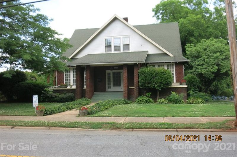 615 N Main Ave, Newton, NC 28658