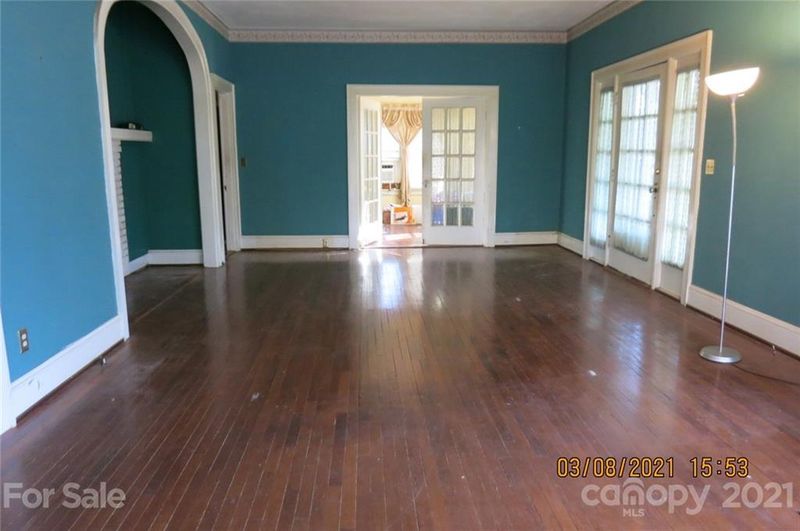 615 N Main Ave, Newton, NC 28658