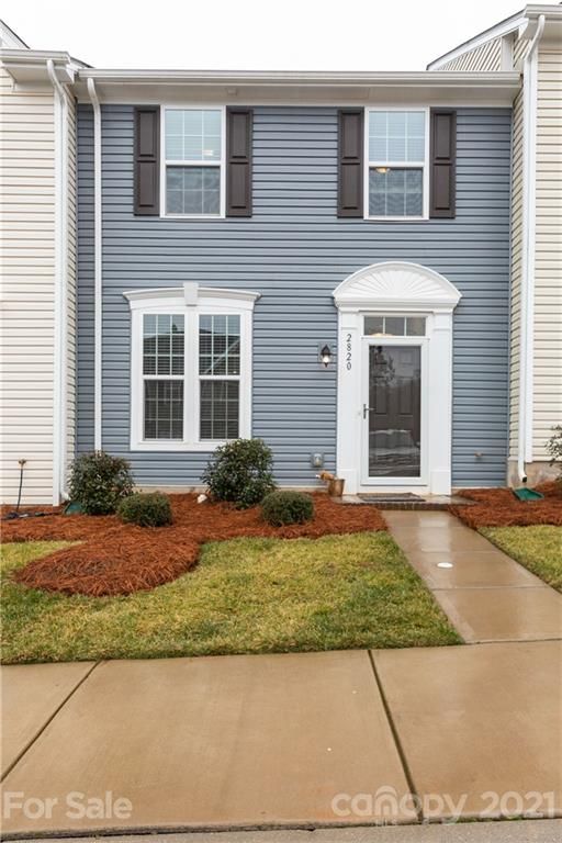 2820 Sand Cove Ct, Denver, NC 28037