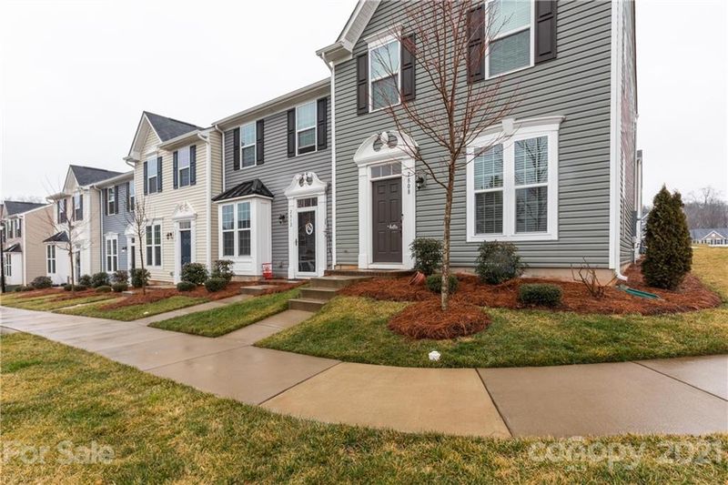 2820 Sand Cove Ct, Denver, NC 28037