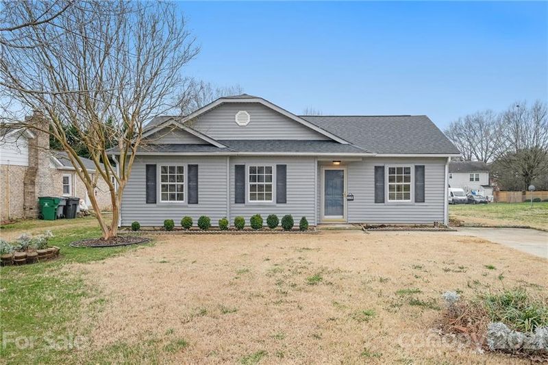 2241 Thornfield Rd, Charlotte, NC 28217