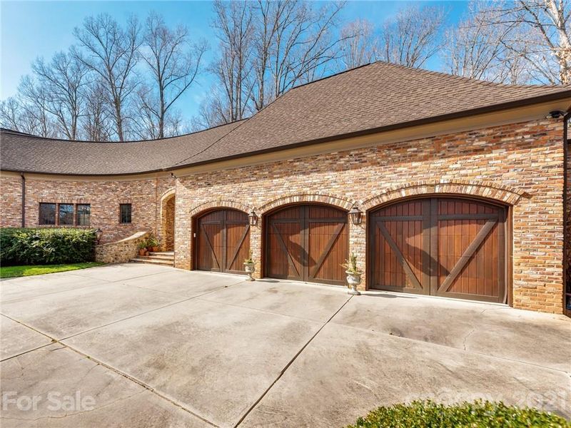 908 Maple Hill Ln, Rock Hill, SC 29732