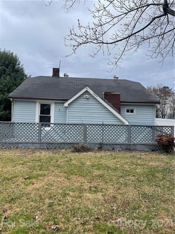 2204 S Ridge Ave, Kannapolis, NC 28083
