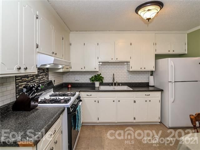 1146 Central Dr, Concord, NC 28027
