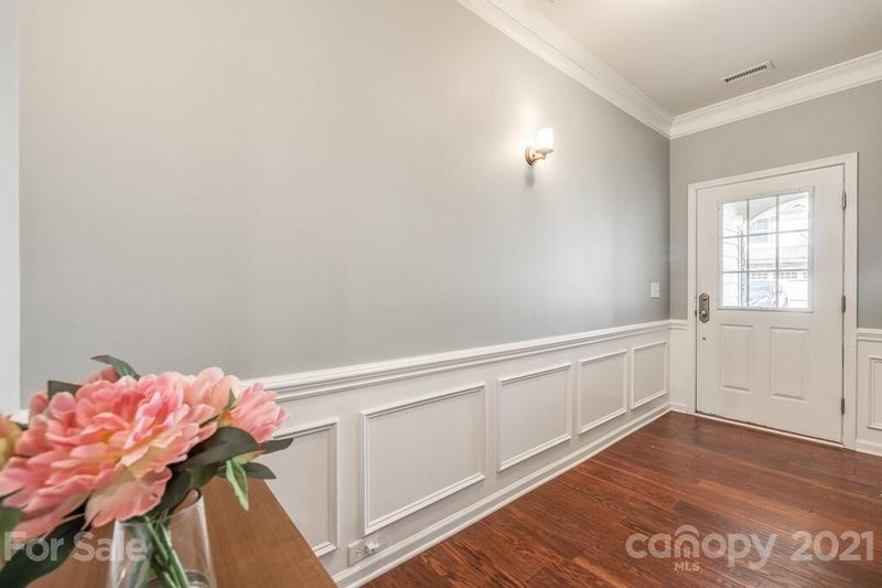 110 Inlet Point Dr, Tega Cay, SC 29708