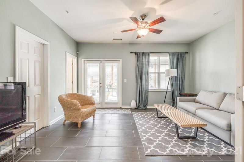 110 Inlet Point Dr, Tega Cay, SC 29708