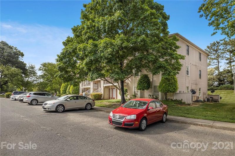 6150 Meadow Rose Ln, Charlotte, NC 28215