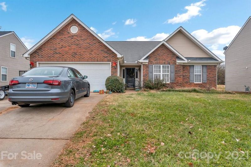 8846 Hedge Maple Rd, Charlotte, NC 28269
