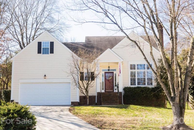 3218 Arbor Pointe Dr, Charlotte, NC 28210