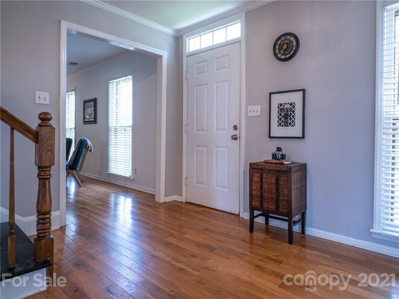 102 Foxfield Ln, Matthews, NC 28105