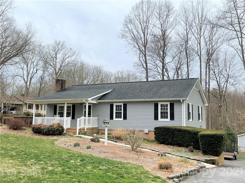 10 Hillside Dr, Stanley, NC 28164