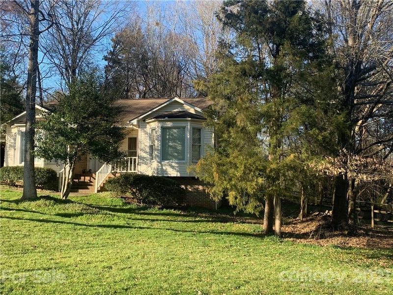 1006 Twin Oaks Ct, Concord, NC 28027