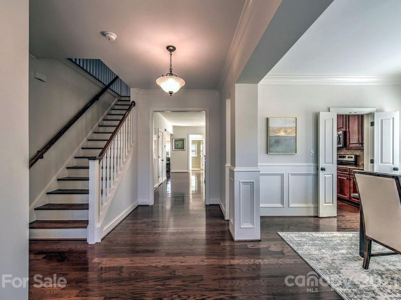 5238 Irving Dr, Charlotte, NC 28216